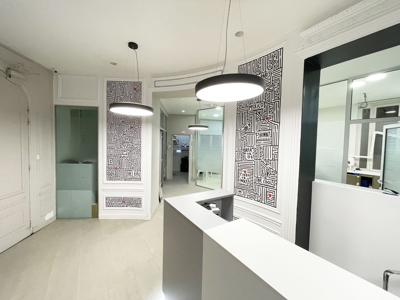 Cabinet Paris 16e - Installation in situ par Kelkin